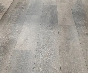 Pisos de vinil de luxo LVT: material de escolha para pisos domésticos modernos